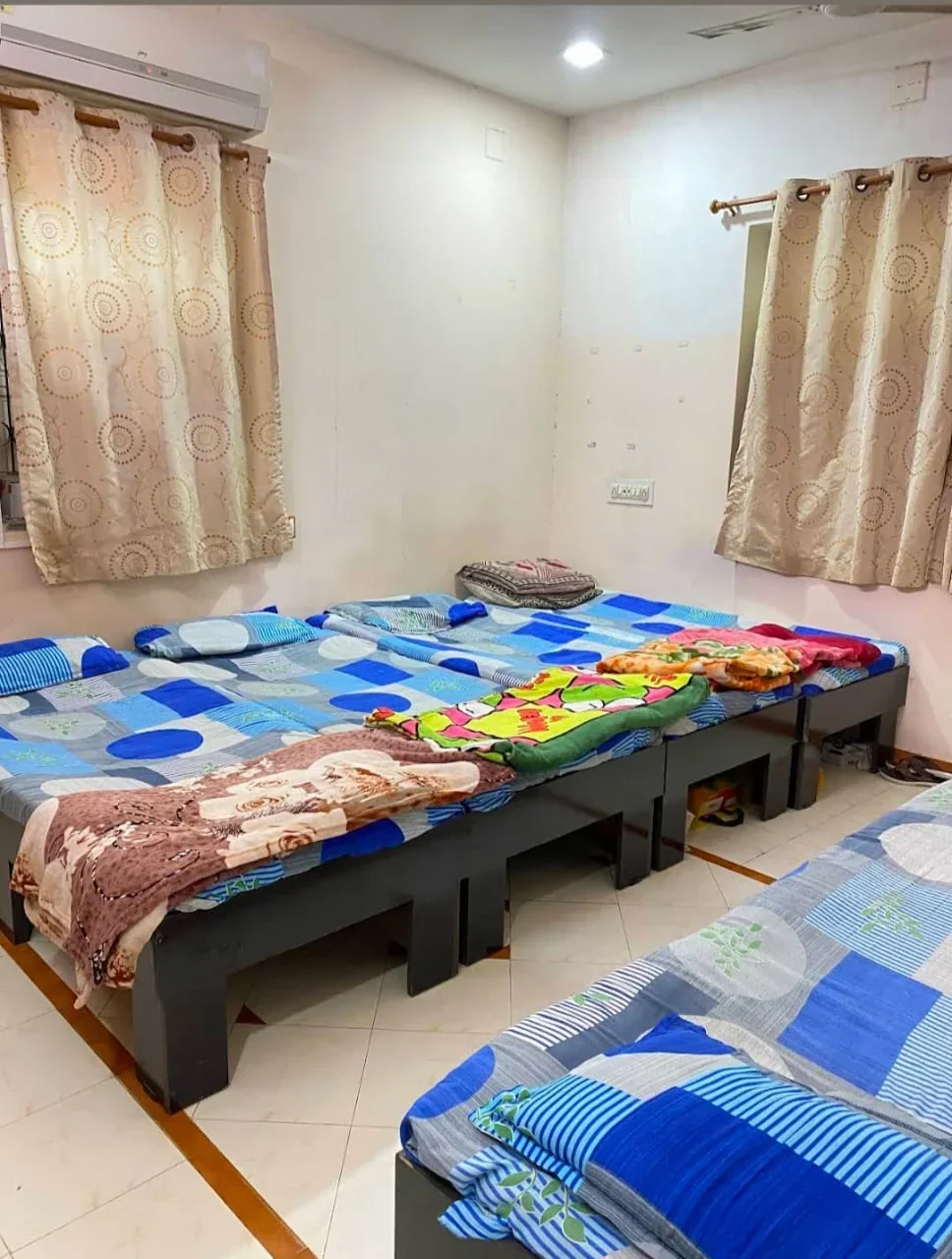 Dream Home PG Ambawadi - Image 3
