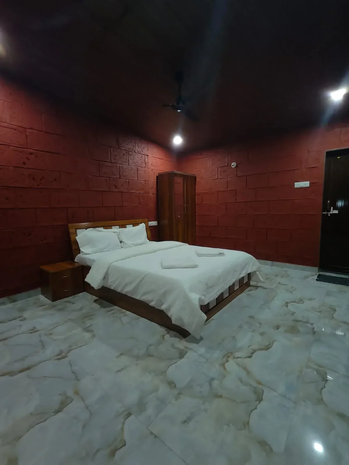 Red Brick Resort - Image 3