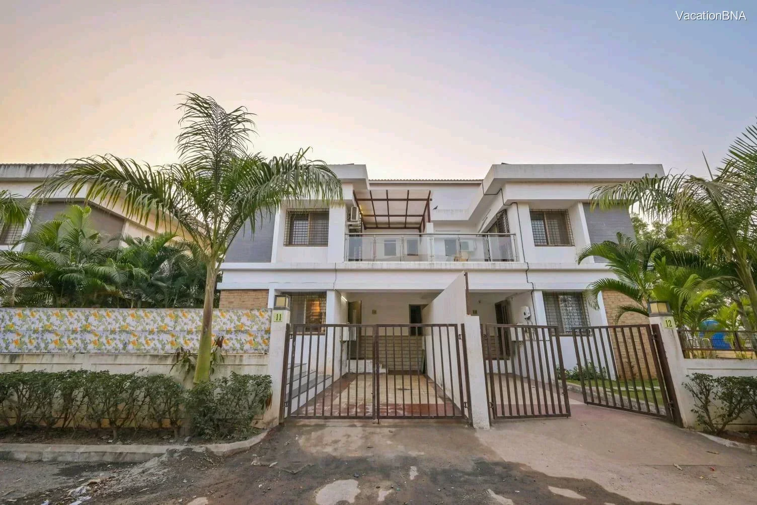 Daffodil Villa
