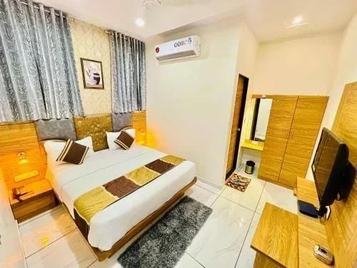 3 Star Hotel - Image 2