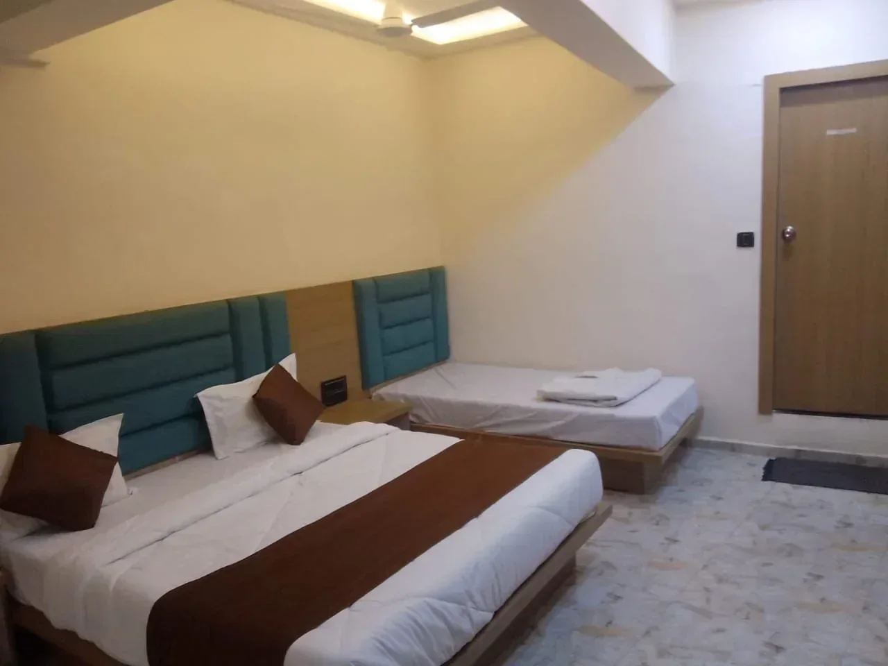 3 Star Hotel - Image 3