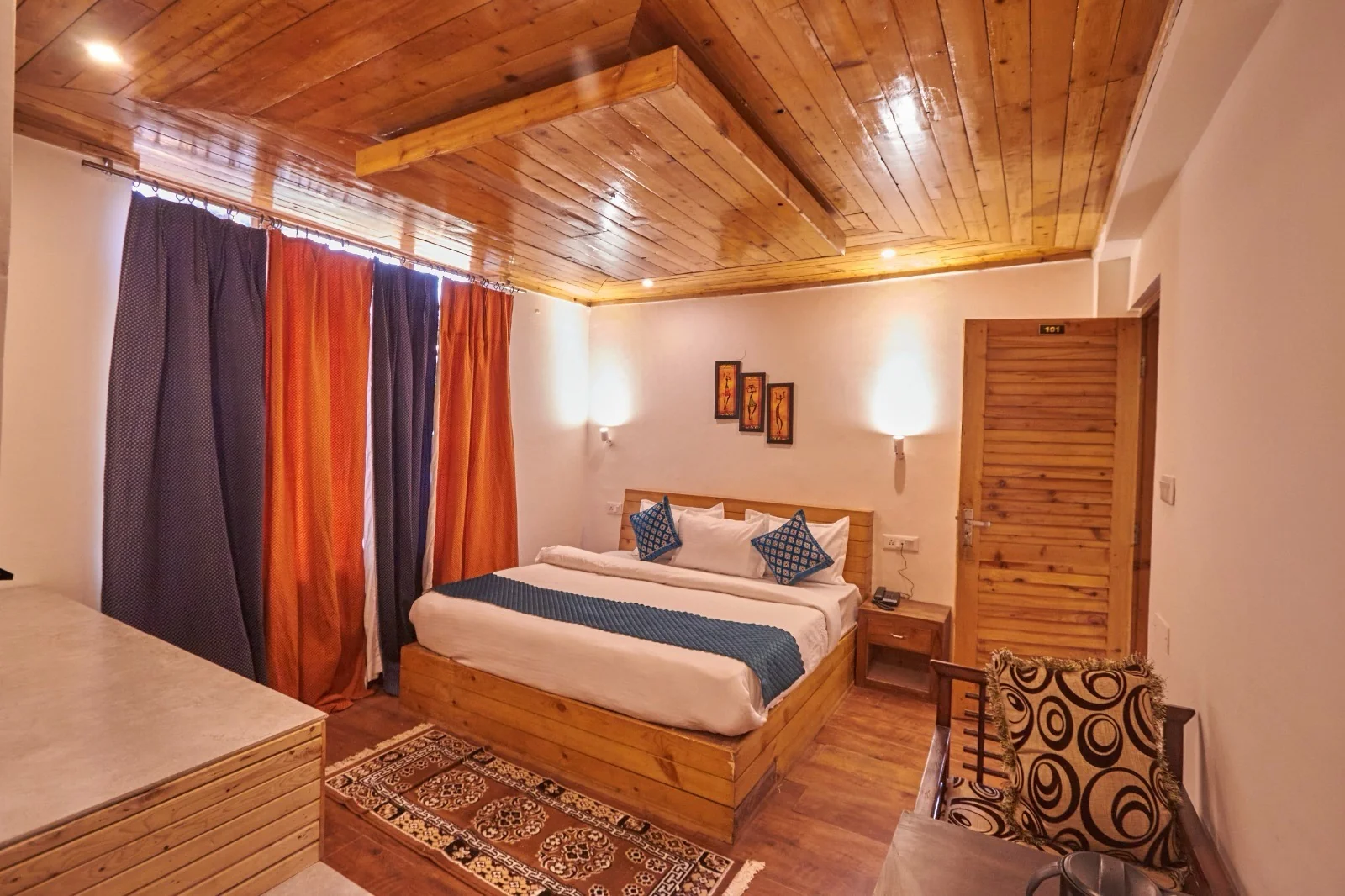 3+1 BHK Bliss Apartment & Cottage, Manali – Mountain View Stay - Image 4