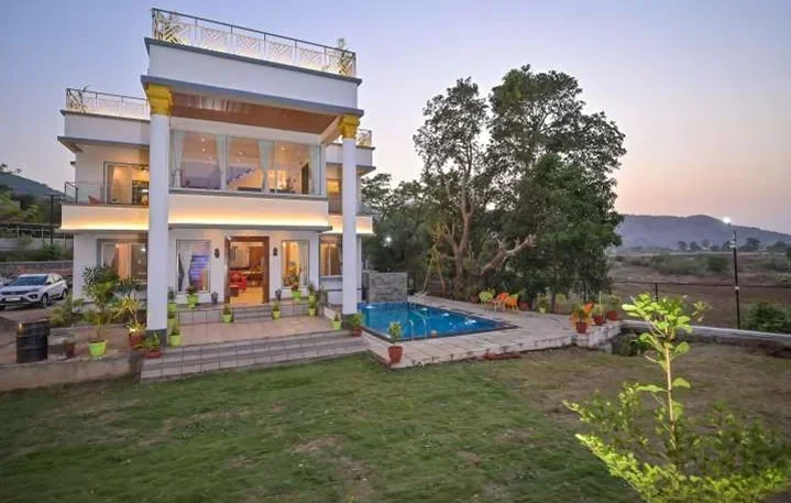 6 BHK White Castle Villa - Image 2