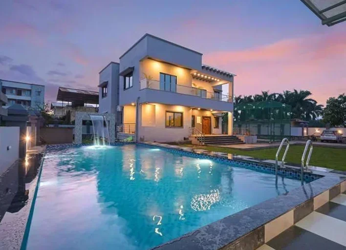 Spacious 4BHK Courtyard Villa with Private Pool & Turf - Image 2