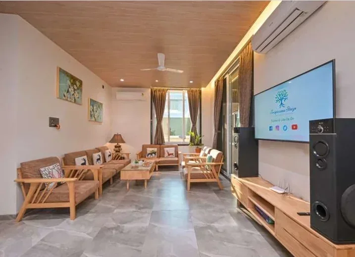 Elegant 5BHK Villa with Private Pool & Game Room - Image 3