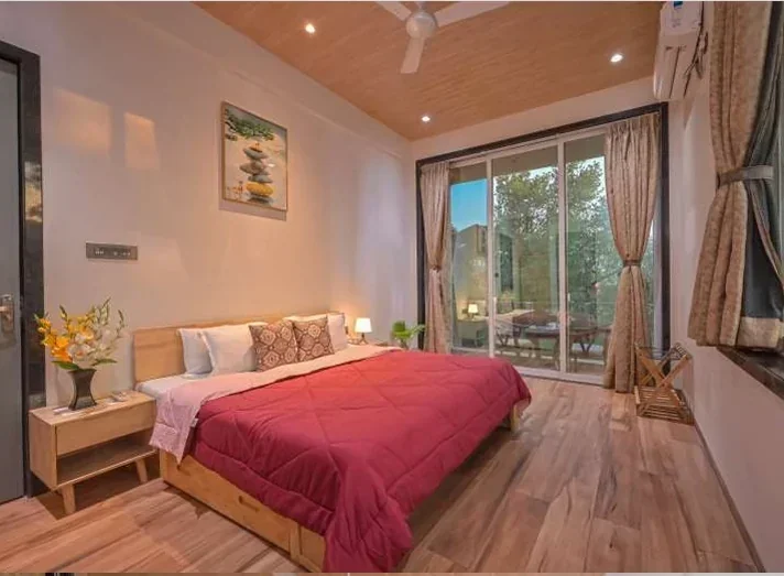Elegant 5BHK Villa with Private Pool & Game Room - Image 5