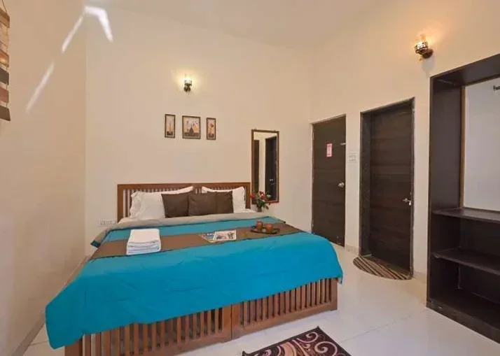 Luxurious 5BHK Silver Spring Villa with Private Pool & Mountain Views - Image 5