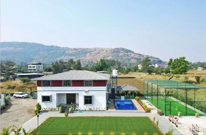Luxurious 5BHK Signature Farm Stay with Private Pool & Turf
