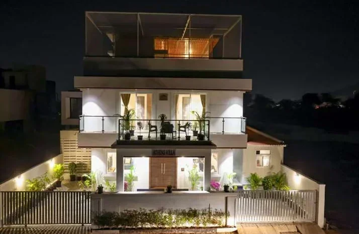 Athens Villa – Luxurious 5BHK Getaway with Private Pool & Turf - Image 2