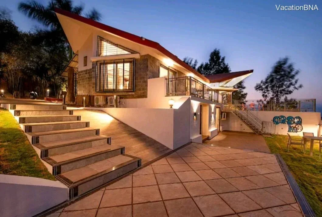 Villa Crestwood by BeeGO