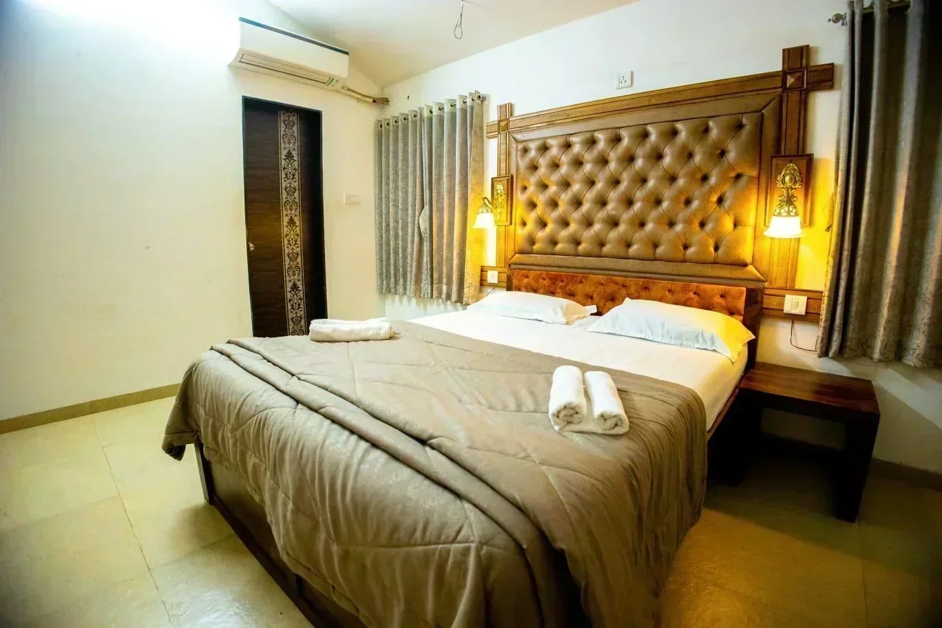 Unique Bungalows Swapn villa - Image 3