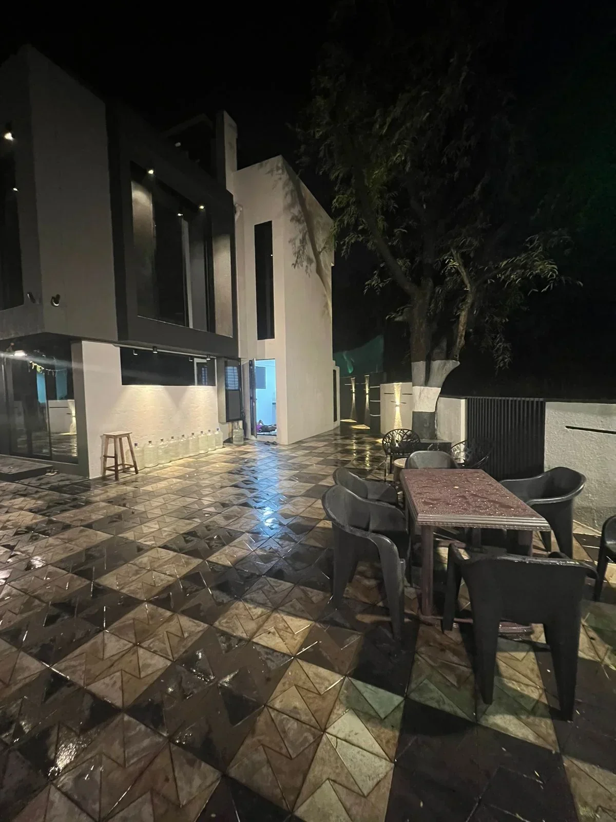 Virtue stays with private pool - Image 2