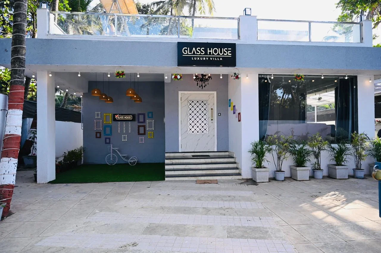 Glass house luxury villa