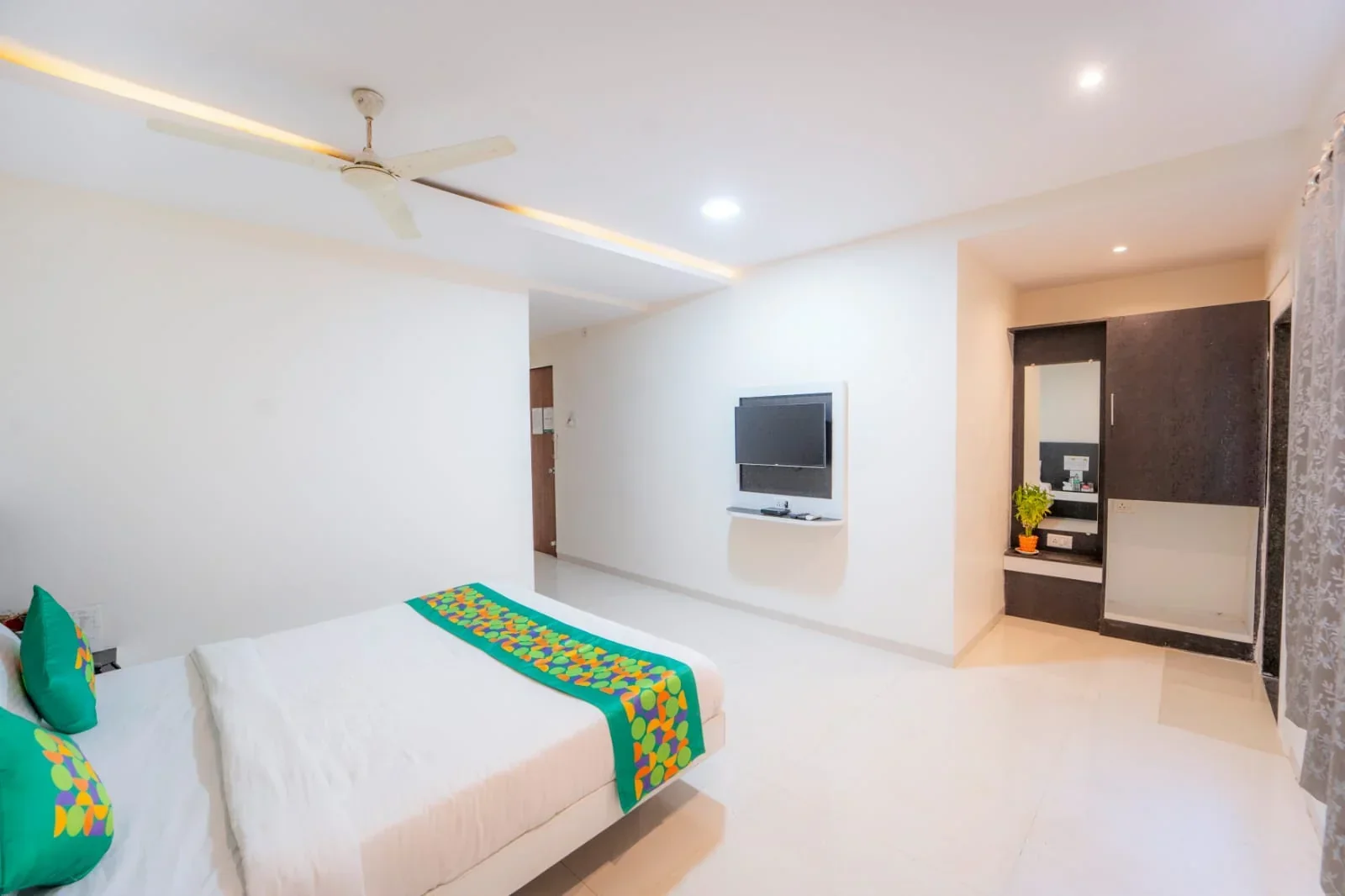 Treebo Kuber Palace - Image 2