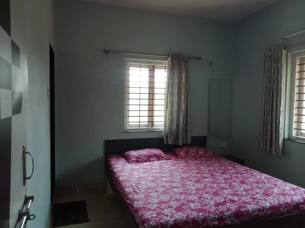 Mamta bungalow 7 BHK - Image 4