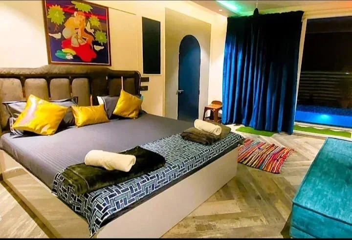 Millionaire’s Stay - Image 5