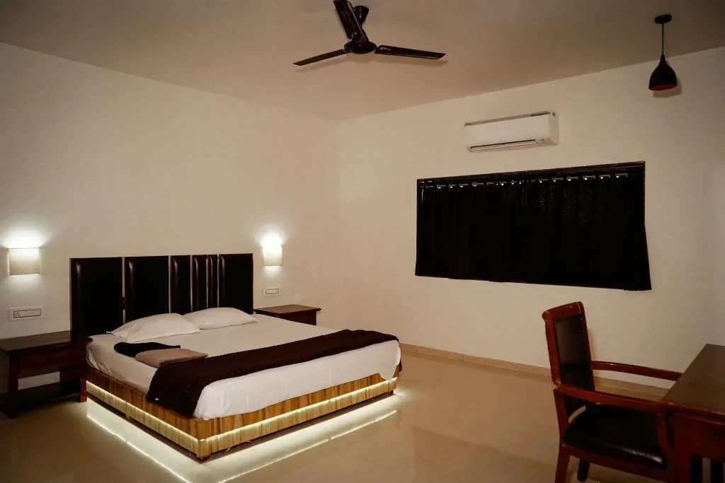 H2O Valley™ – Luxury Villa with Private Pool in Igatpuri - Image 5