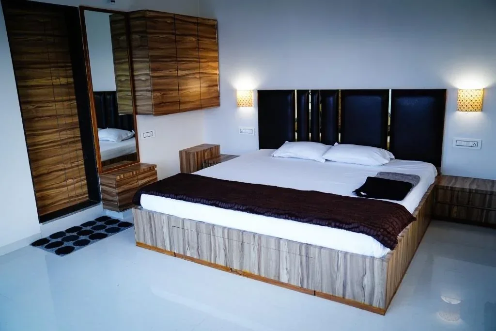 H2O Valley™ – Luxury Villa with Private Pool in Igatpuri - Image 4