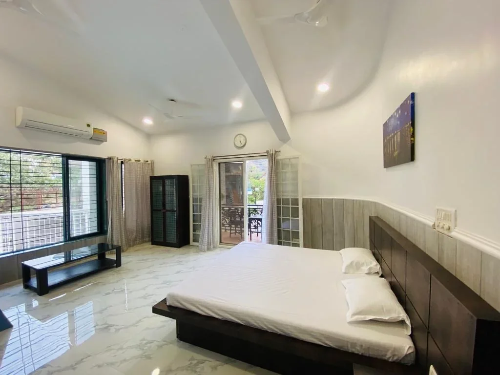 Luxurious 4BHK Villa in Lonavala with Private Pool & Chef - Image 4