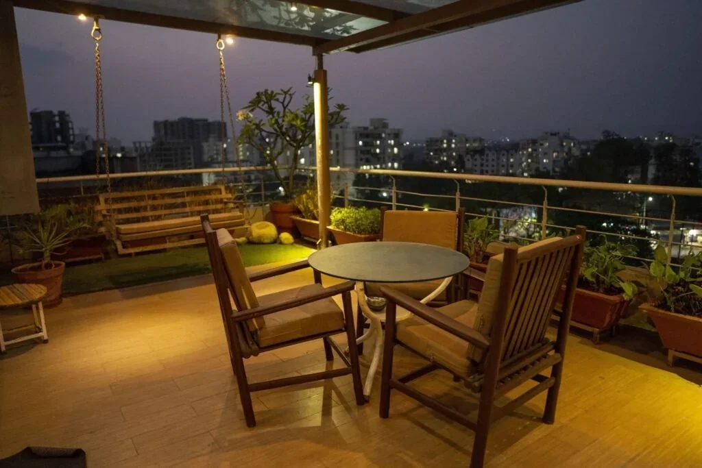 Luxurious 1 BHK with Terrace Garden | Chandralok Homestays, Kolhapur - Image 2