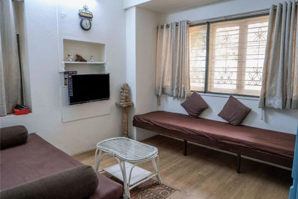 The Cottage by Chandralok Homestays – A Cozy 3BHK Villa in Nagala Park, Kolhapur - Image 4
