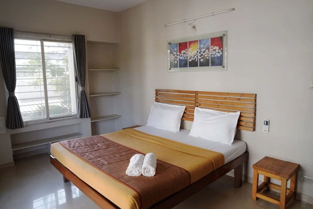 Comfortable 2 BHK Flat - Image 5