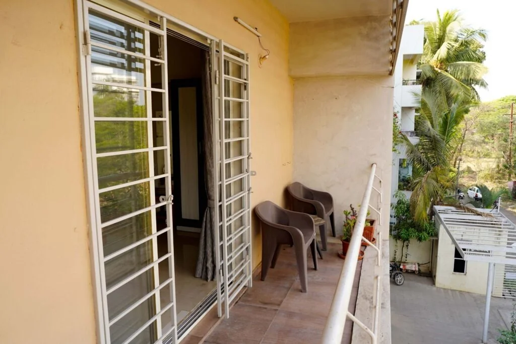 Comfortable 2 BHK Flat - Image 4
