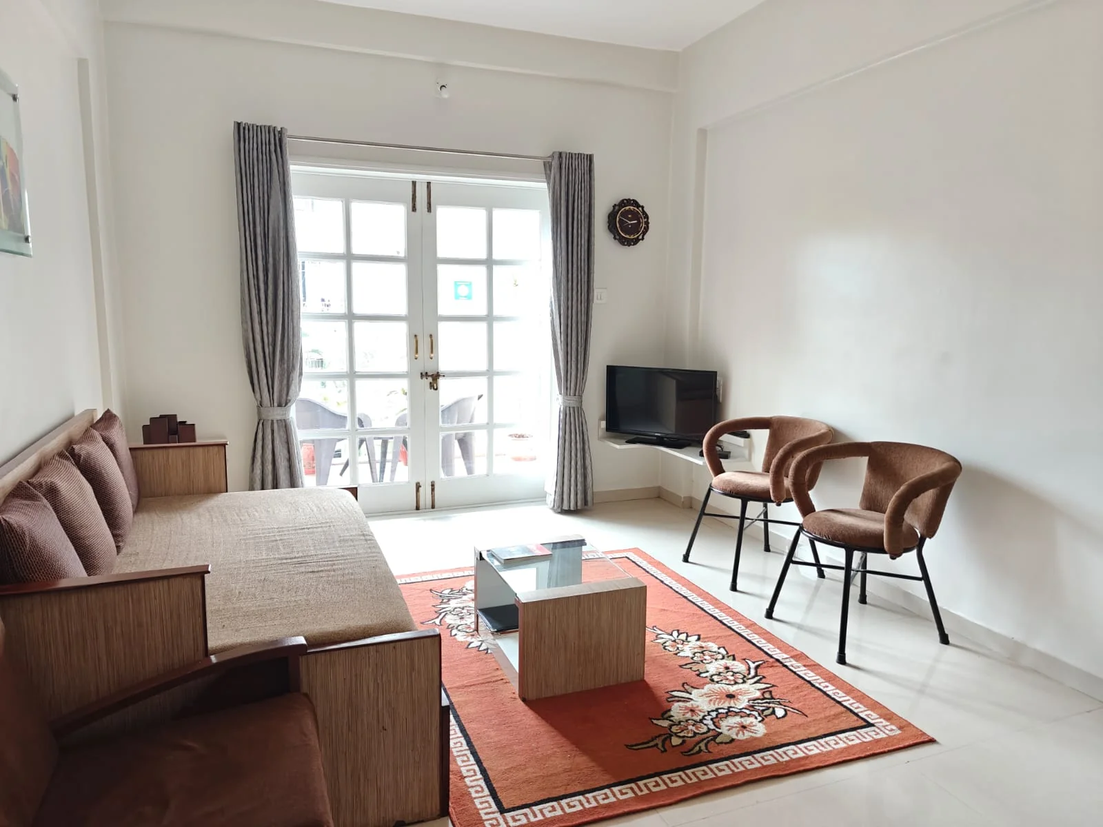 Fully Furnished 2BHK in Nagala Park – Daily Rental | Chandralok Premium Homestays - Image 2