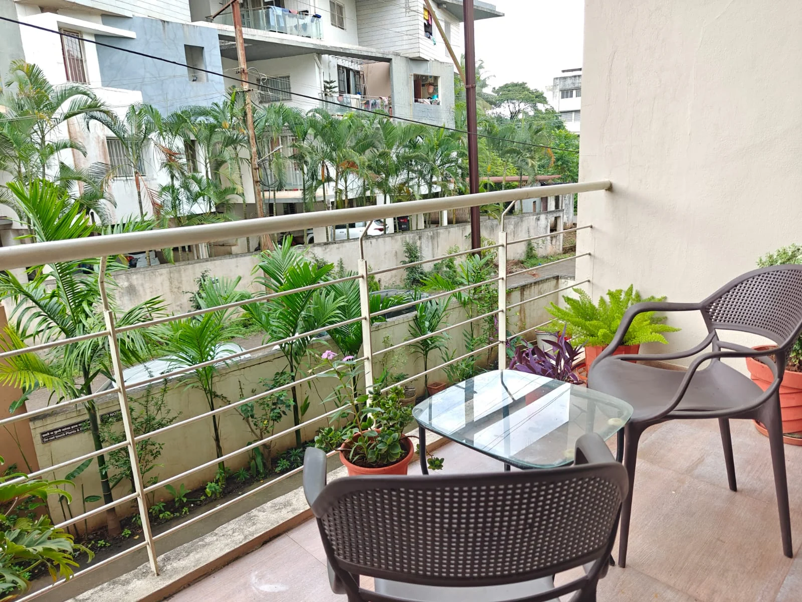 Fully Furnished 2BHK Flat in Nagala Park – Daily Rental - Image 2