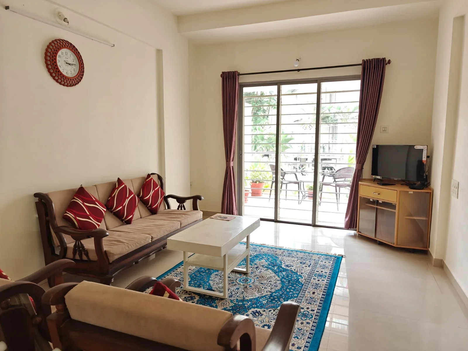 Fully Furnished 2 BHK in Nagala Park – Daily Rental | Chandralok Premium Homestays - Image 2