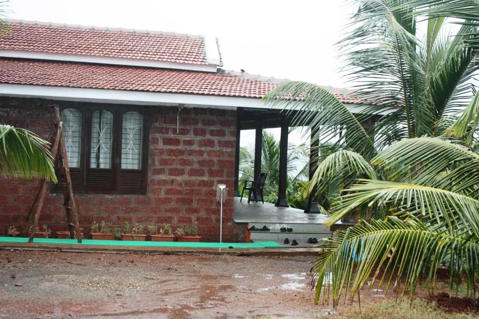 Beachfront Villas – 3-Bedroom Sea View Villa, Ganpatipule - Image 2