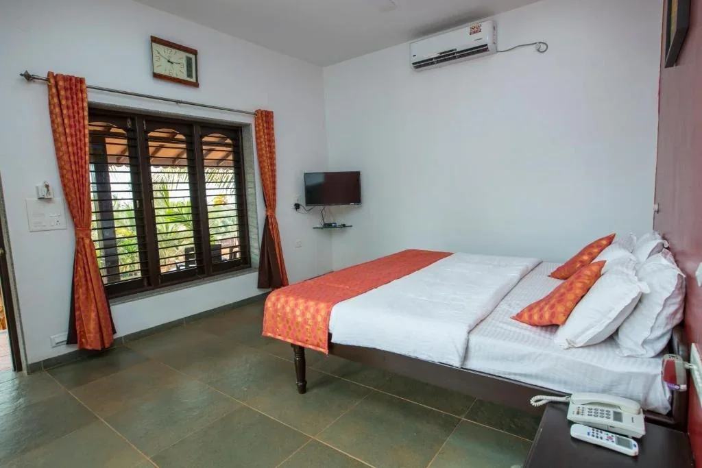 Beachfront Villas & Dormitory | Rooms in a Homestay - Image 4