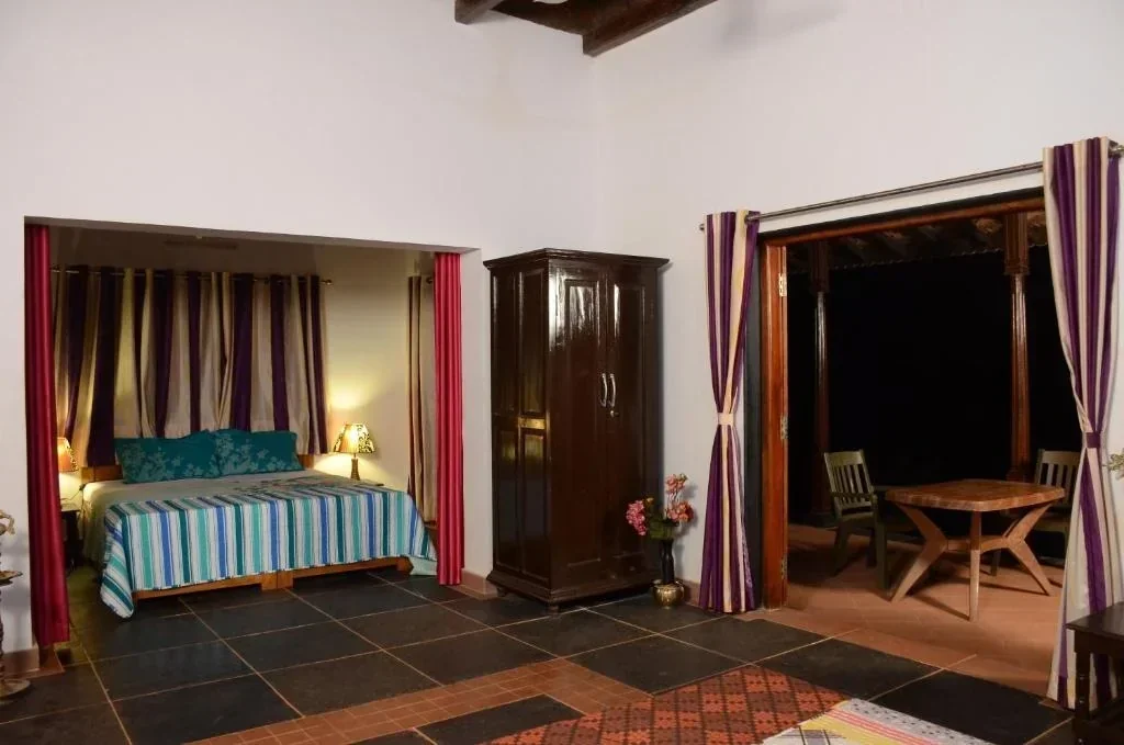Beachfront Villas, Ganpatipule - Image 5