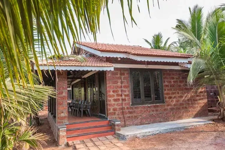 Beachfront Villas & Premium Room - Image 2