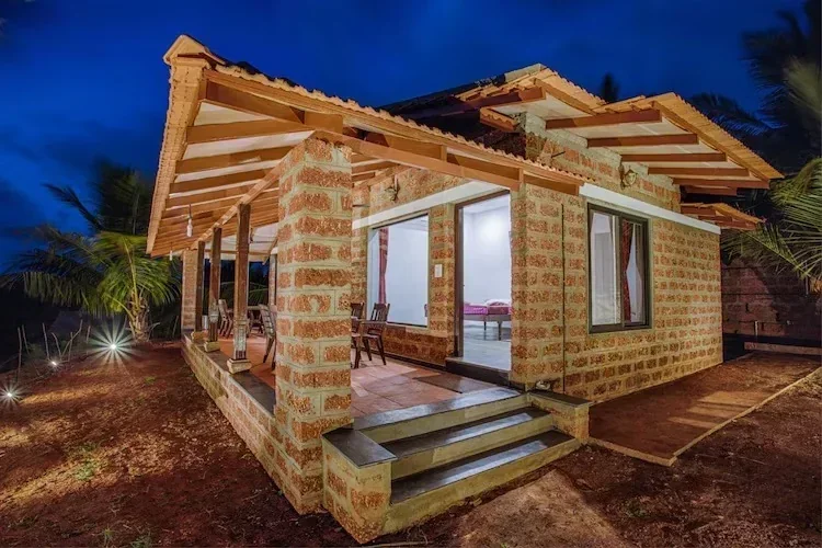Beachfront Villas & Premium Room
