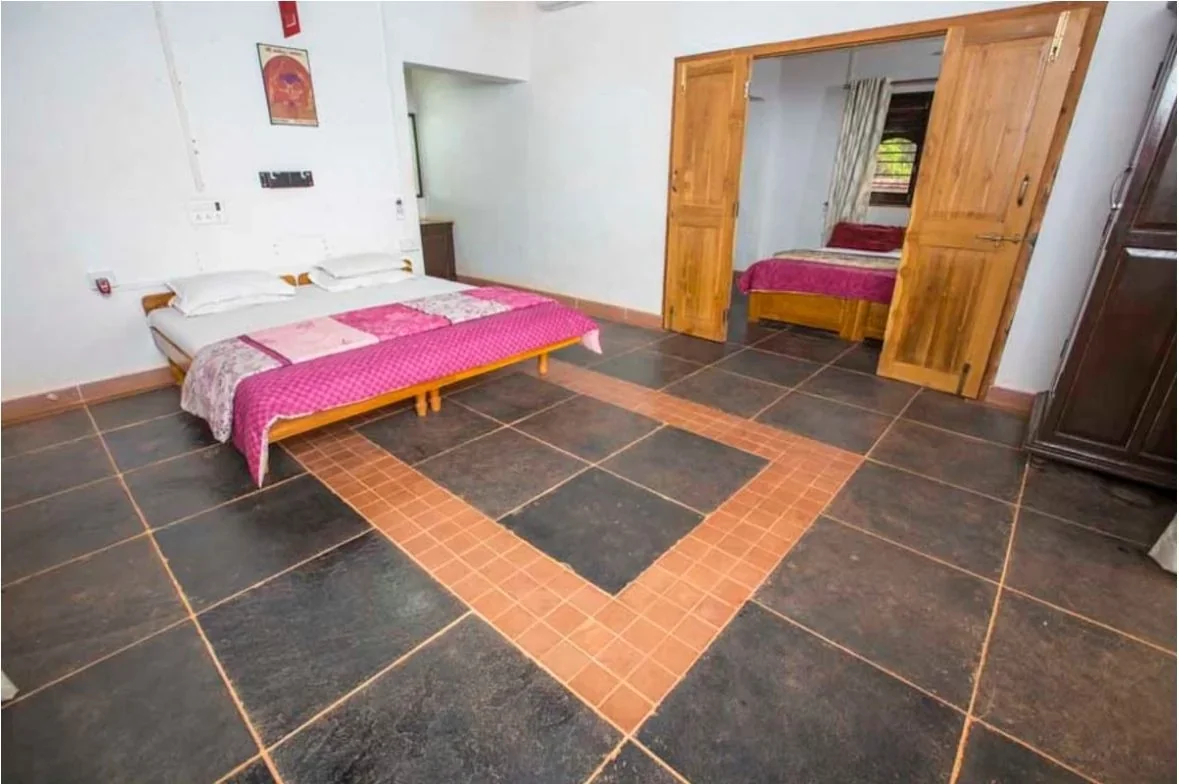 Beachfront Villas & Sea-View Executive Room 6 - Image 4