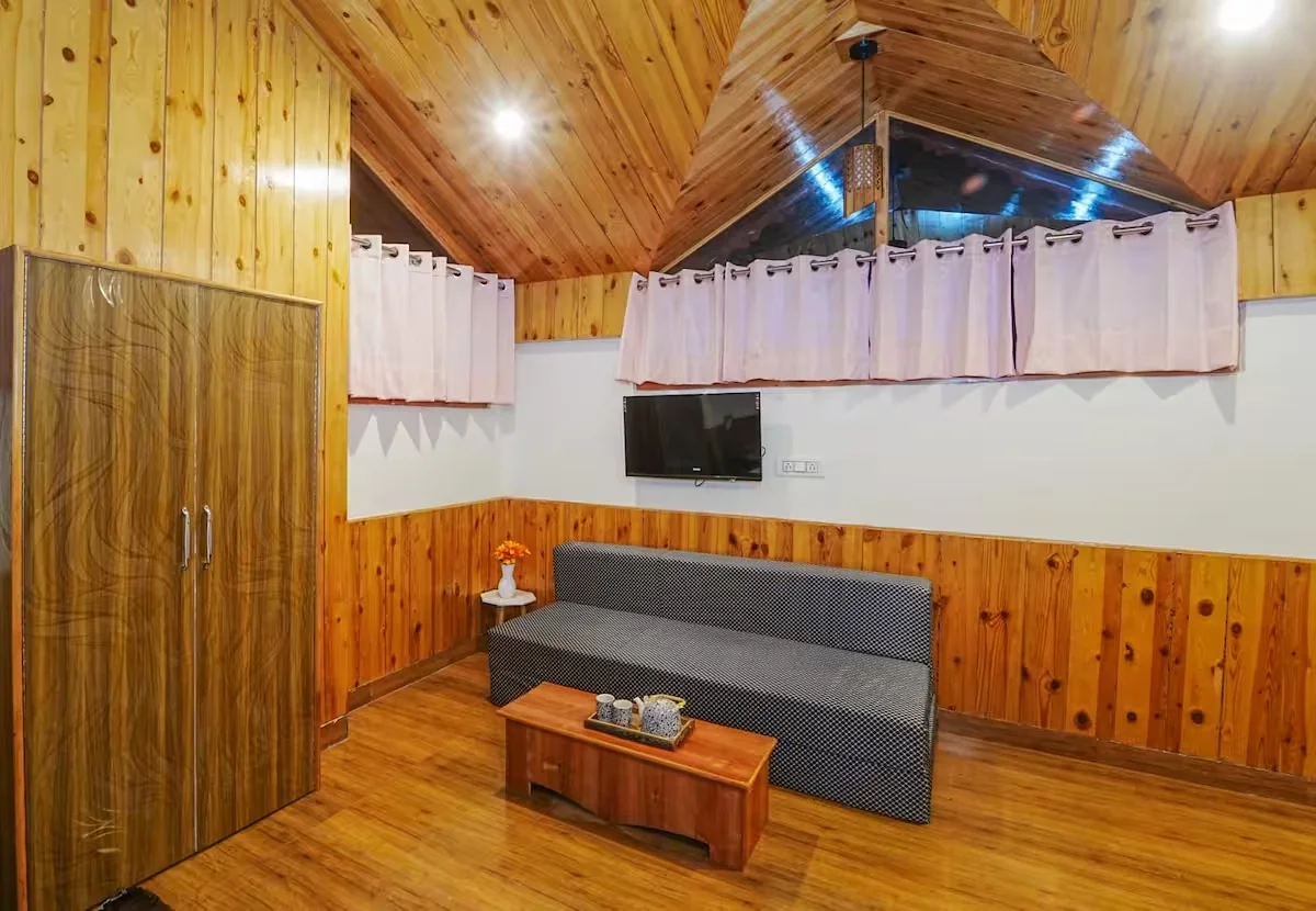 Boutique Family Villa Homestay, Manali - Image 3