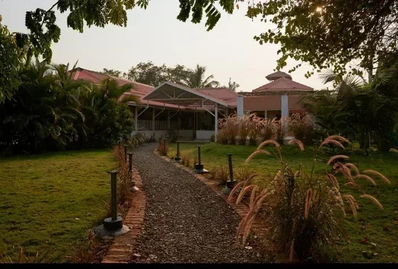 Coast house villa - Image 2