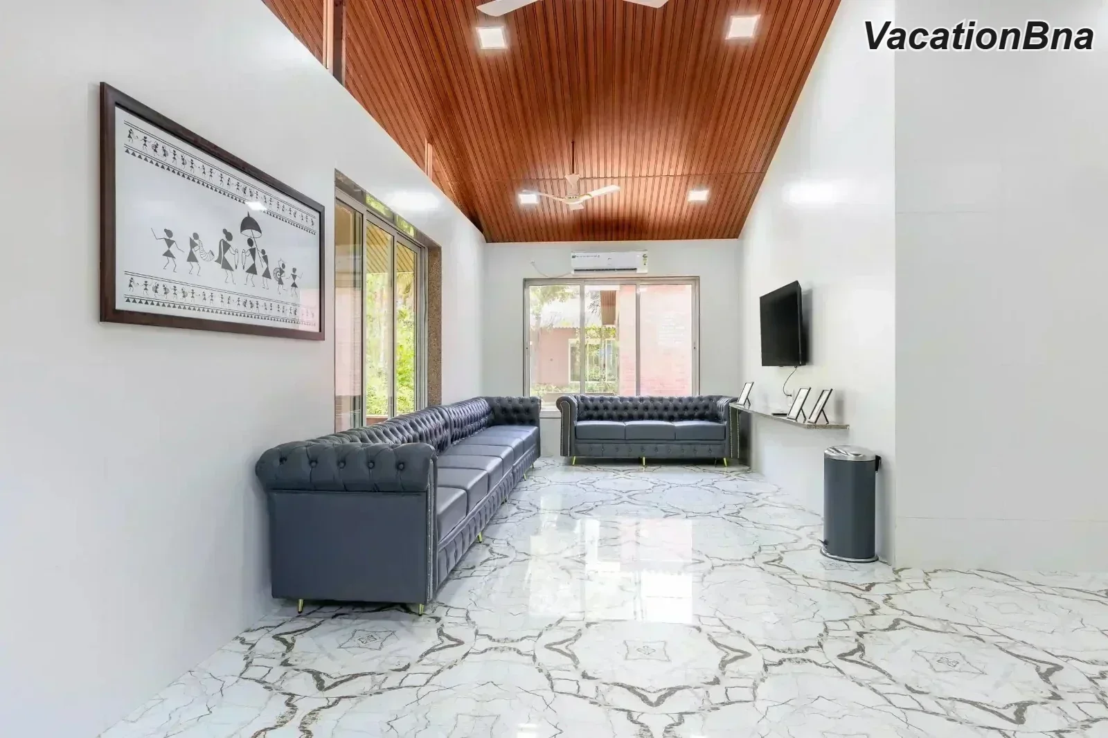 Coconut Velly 6BHK Villa - Image 4