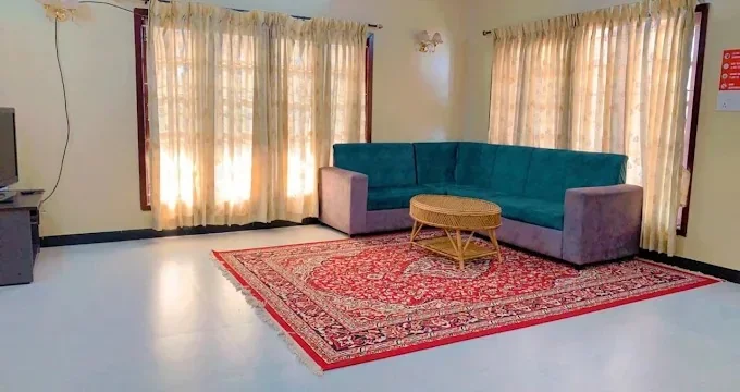 Garden Villa – Serene Stay Overlooking the Rose Garden - Image 4