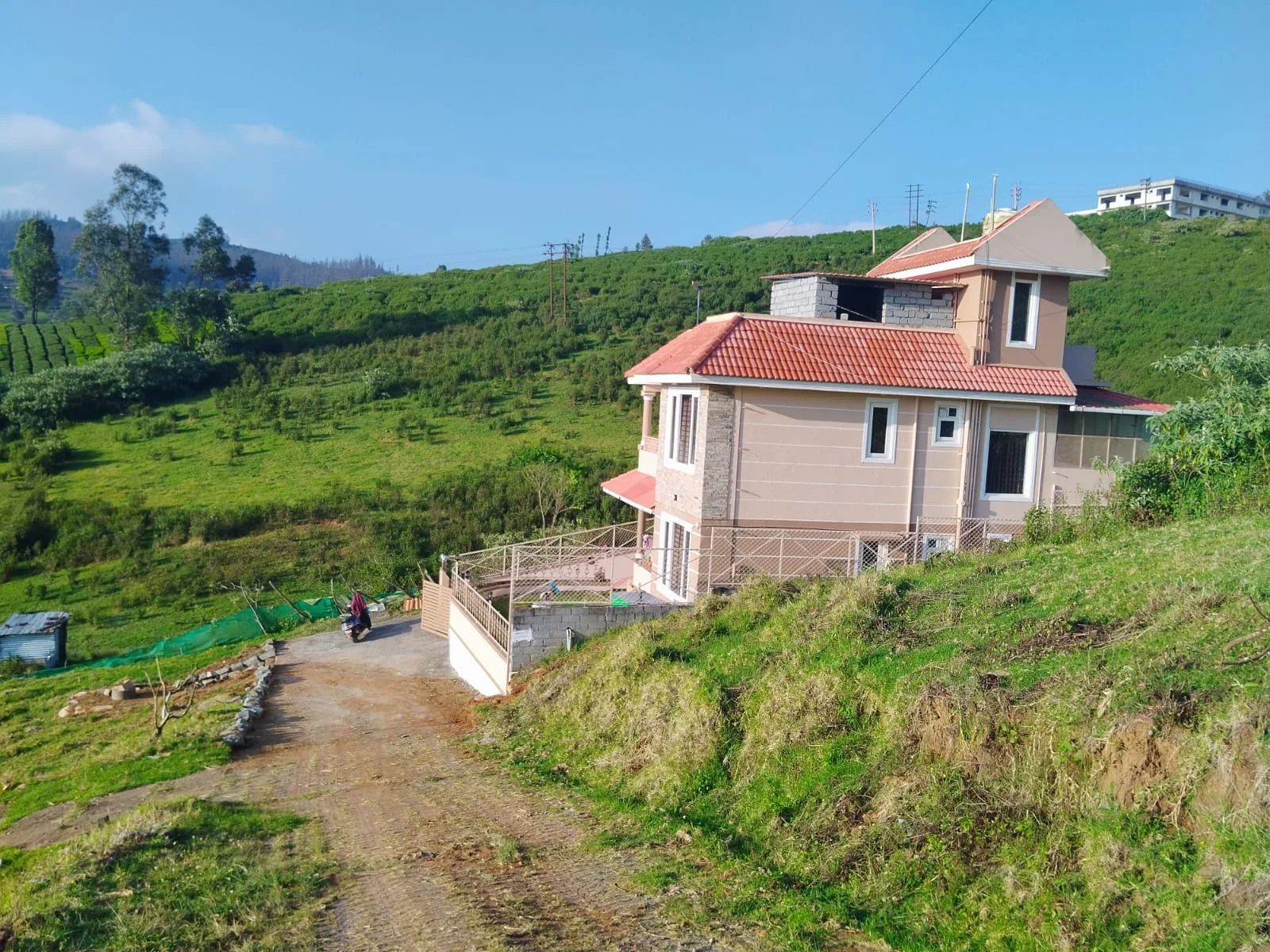 Honey Bee Cottages – Private Villa Near the Jungle