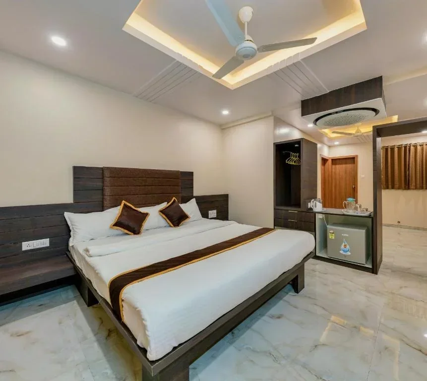 Hotel  Shree Satkar - Image 2