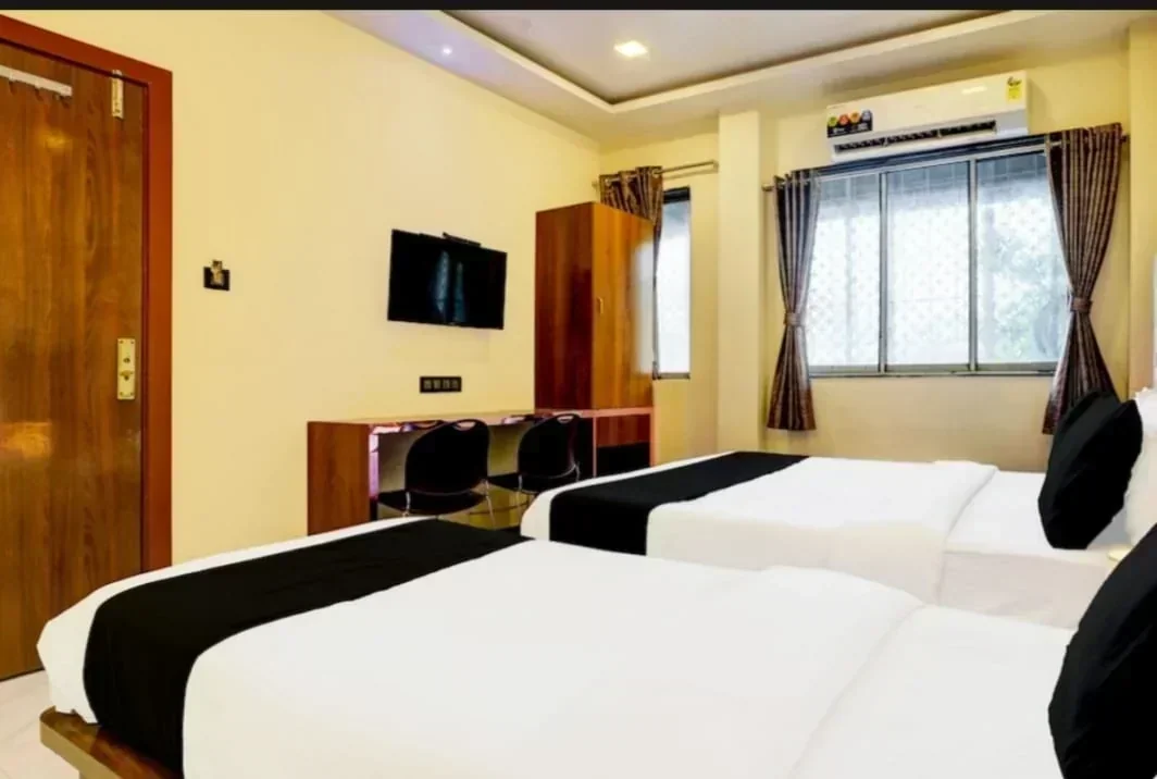 Hotel Airport crown - Image 2