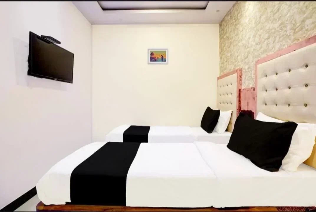 Hotel Airport crown - Image 5