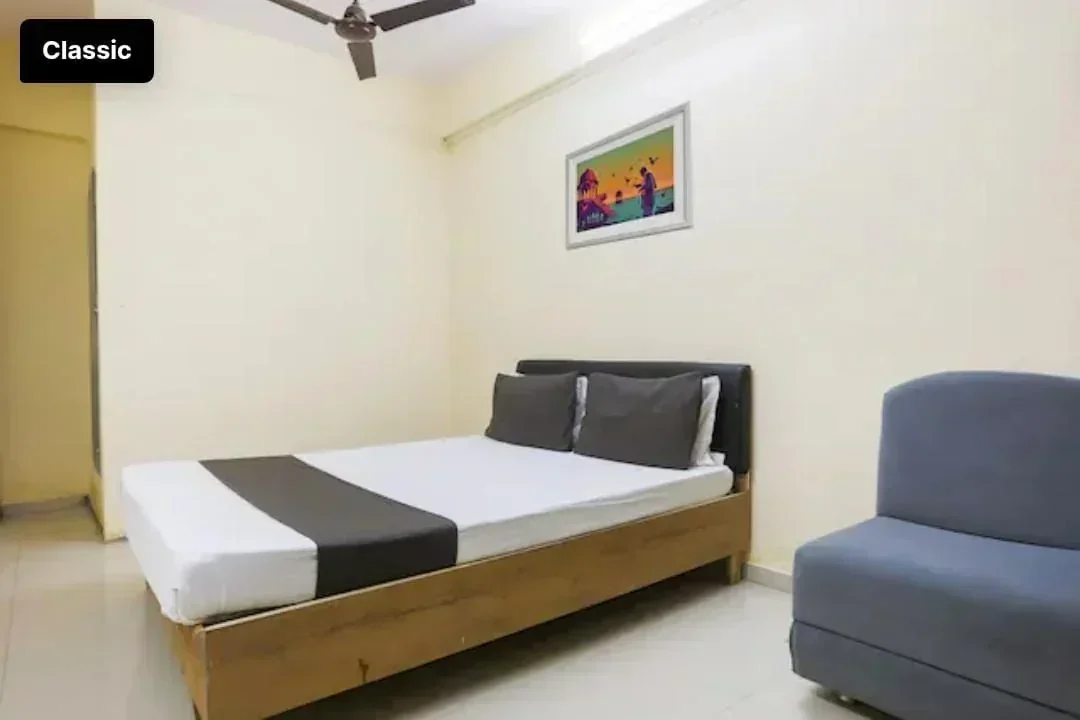 Hotel IBIS Rooms - Image 2