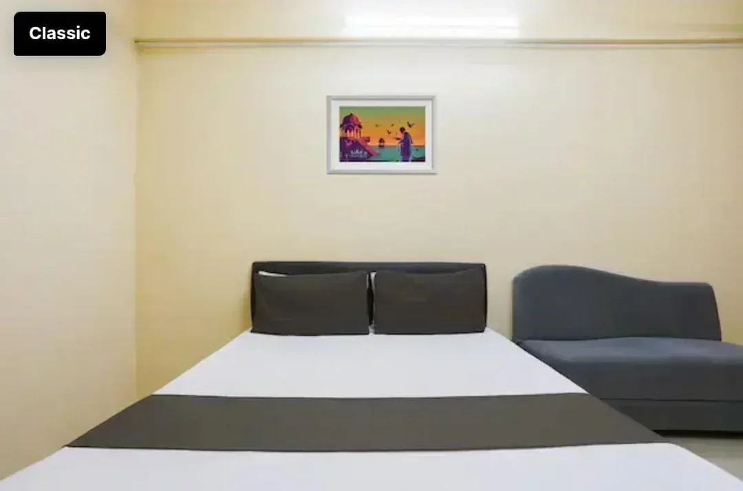 Hotel IBIS Rooms - Image 3