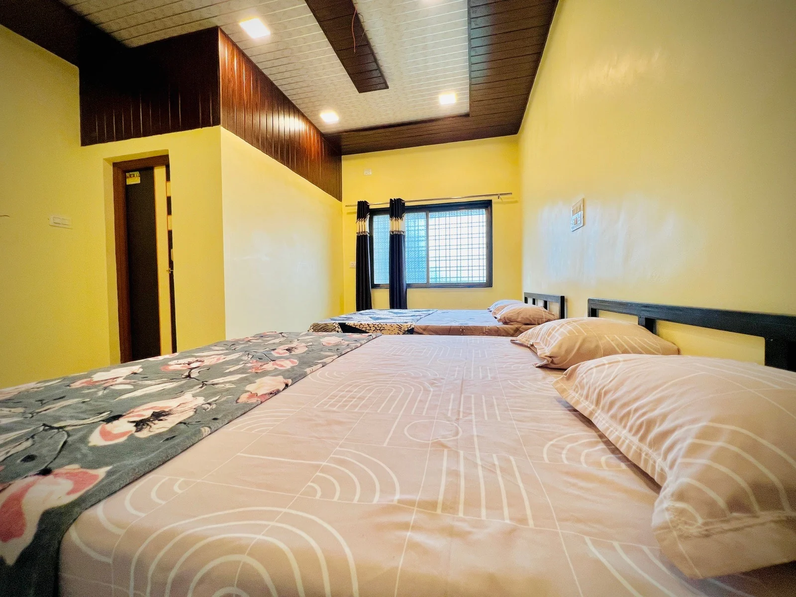 Hotel Indrayani, Bhandardara – Budget Stay with Nature Views - Image 3