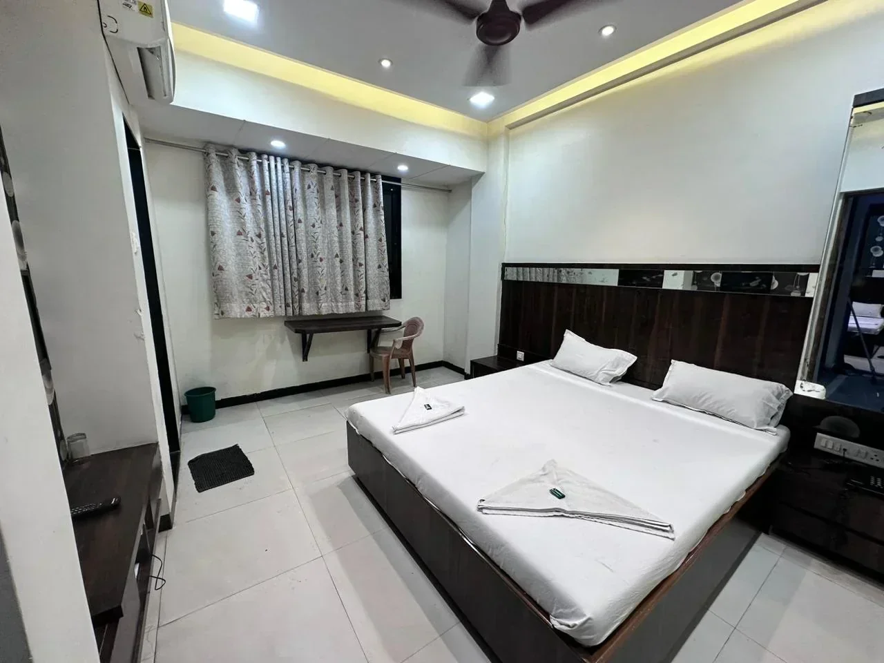 Hotel Parth - Image 3