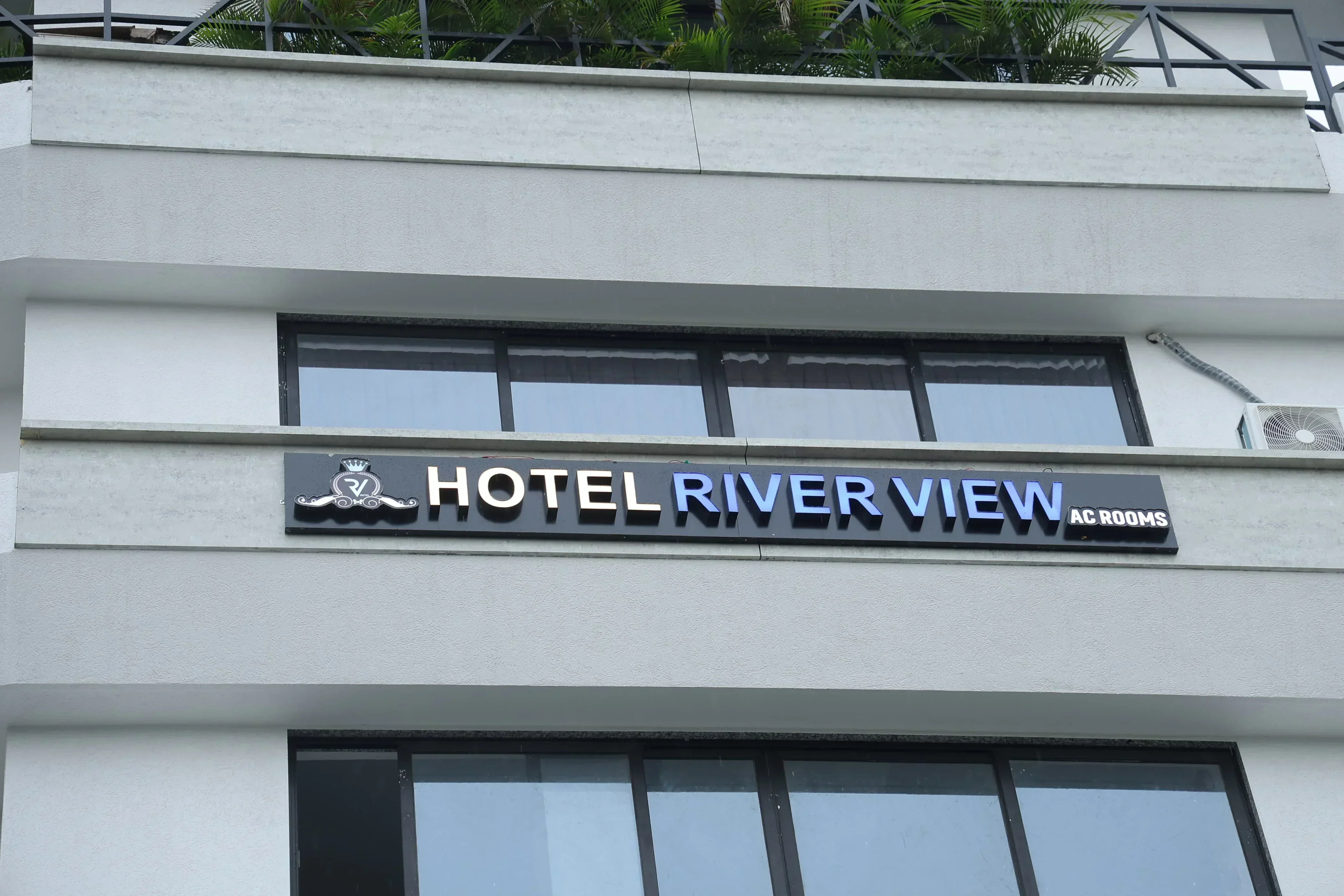 Hotel River View