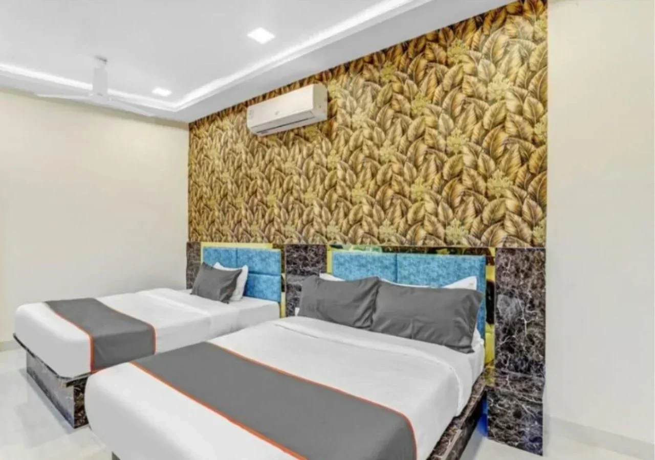 Hotel Sarovar Inn - Image 2
